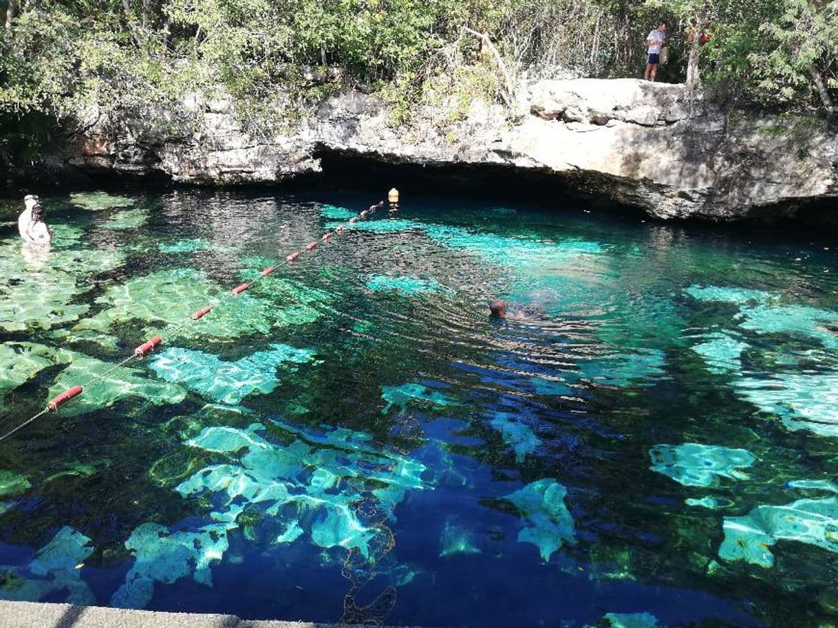 Place Cenote Azul