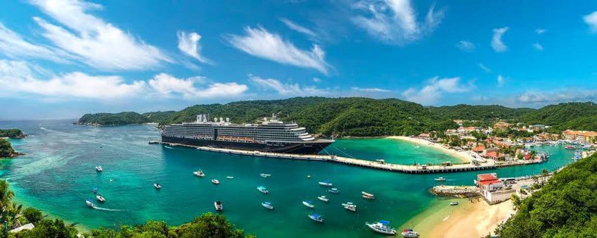 Place Bahias de Huatulco International Airport