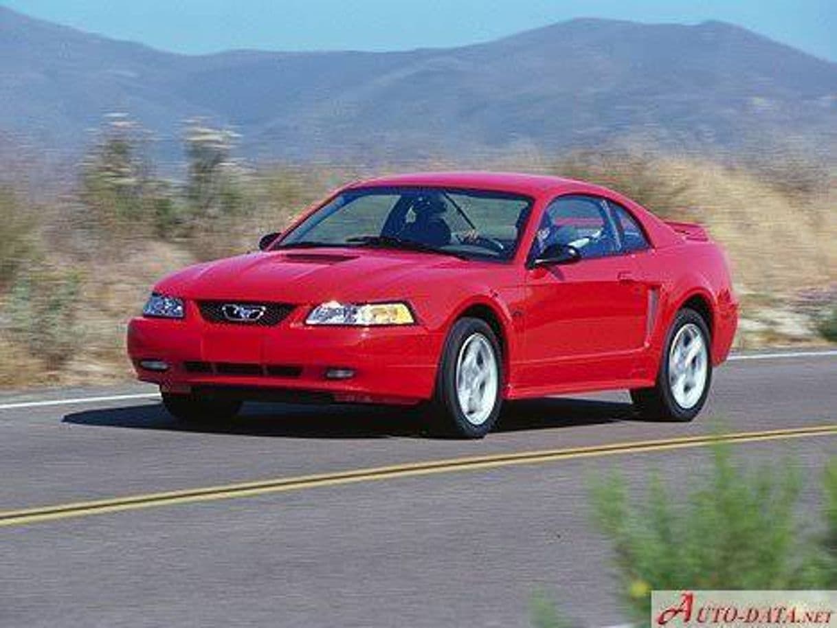 Moda El ford Mustang del 2001 v6 