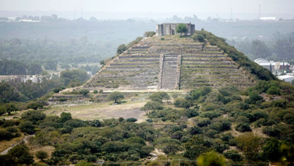 Lugar Zona Arqueológica El Cerrito