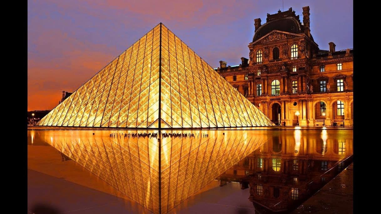 Place Museo del Louvre