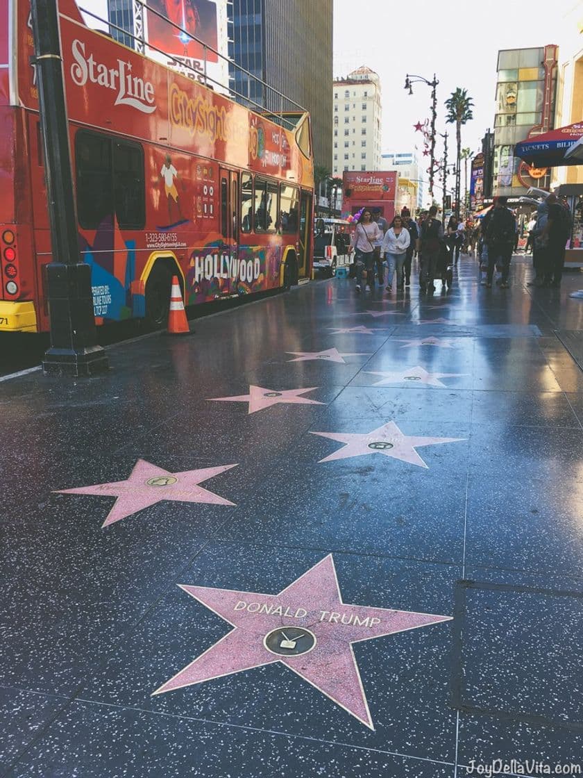 Lugar Hollywood Boulevard