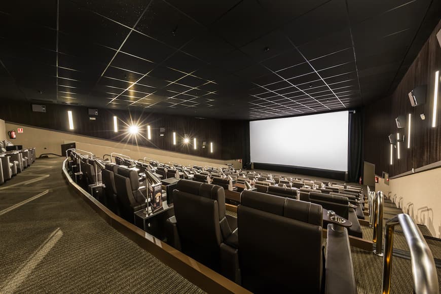 Lugar Cine Yelmo Premium Lagoh