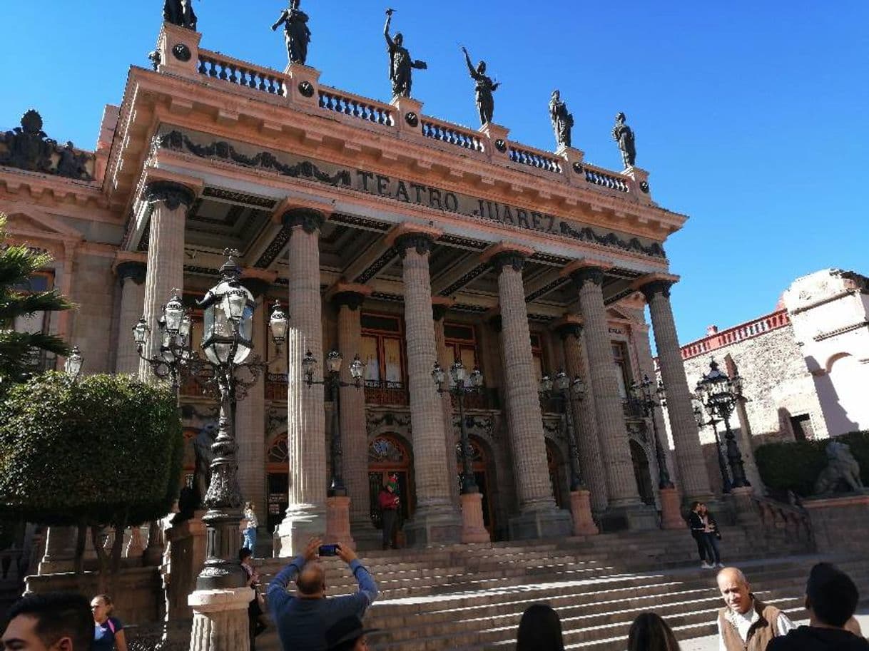 Place Peña de Bernal