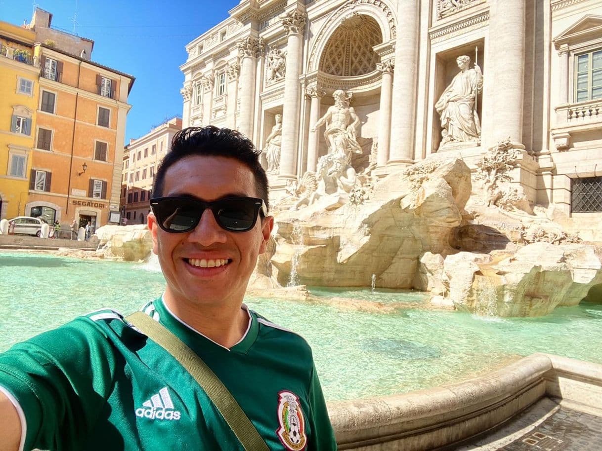 Lugar Fontana di Trevi