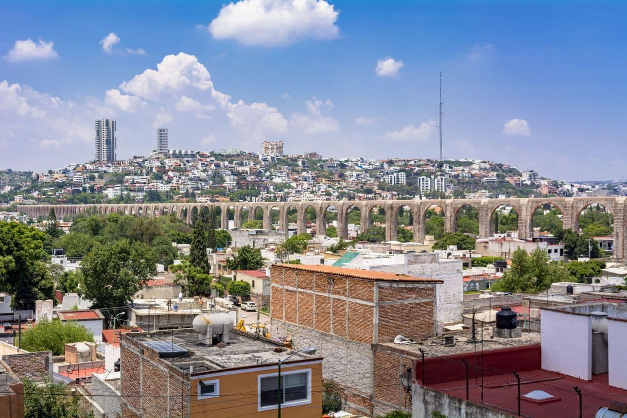 Place Querétaro 200