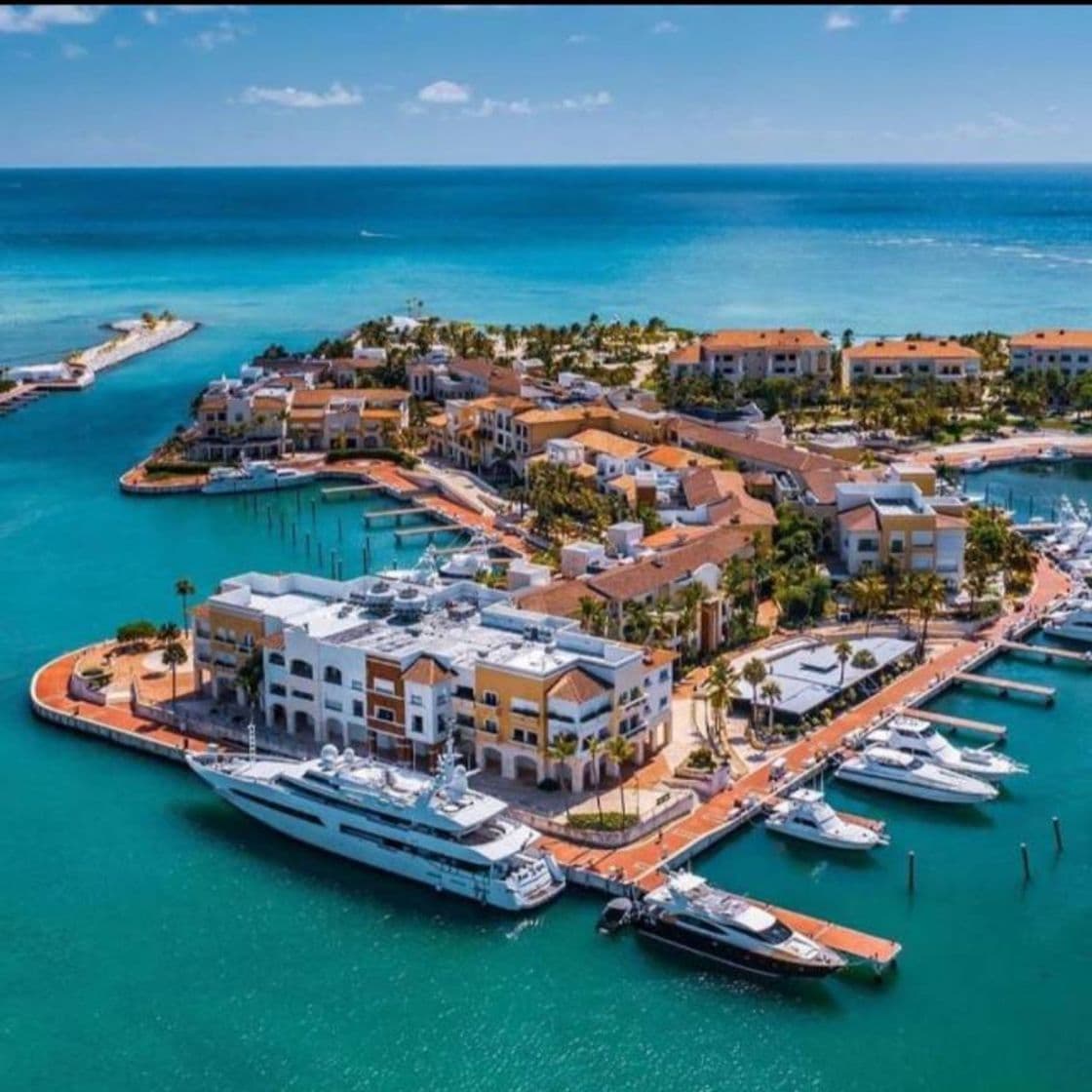 Restaurantes La marina cap cana