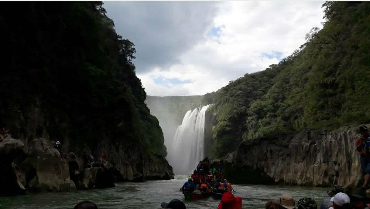 Lugar Cascada de Tamul