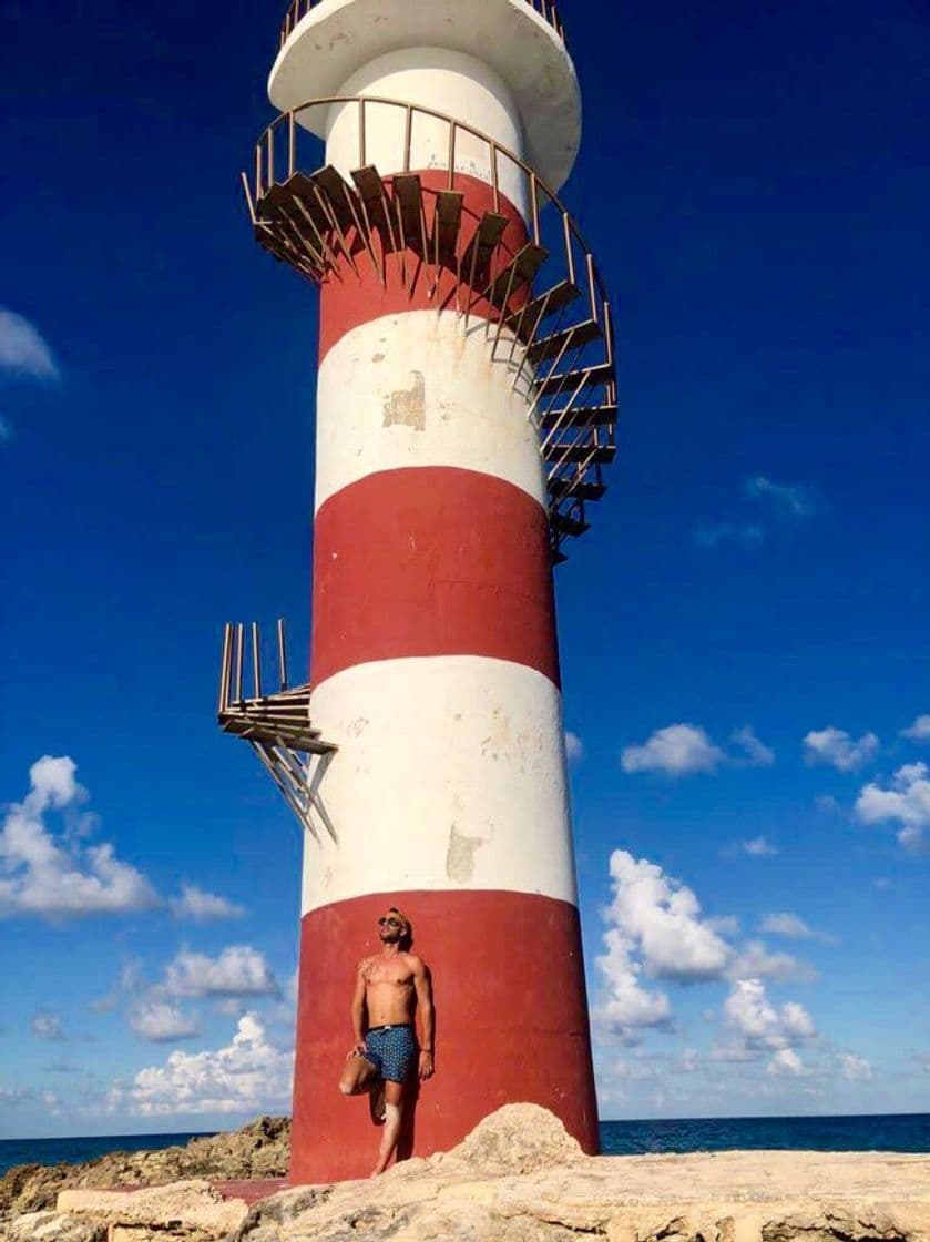 Lugar Faro de Punta Cancún