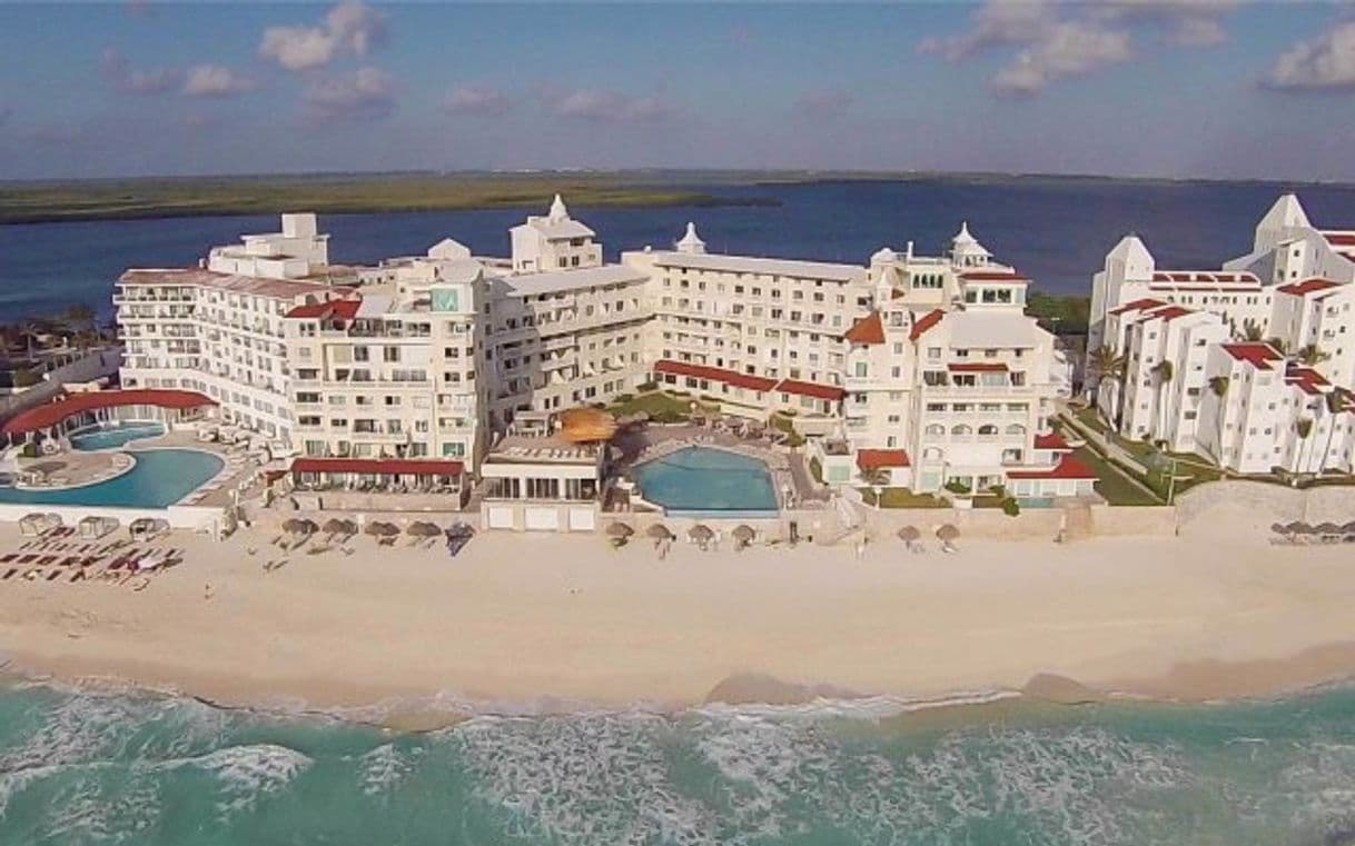 Lugar Hotel cancun plaza