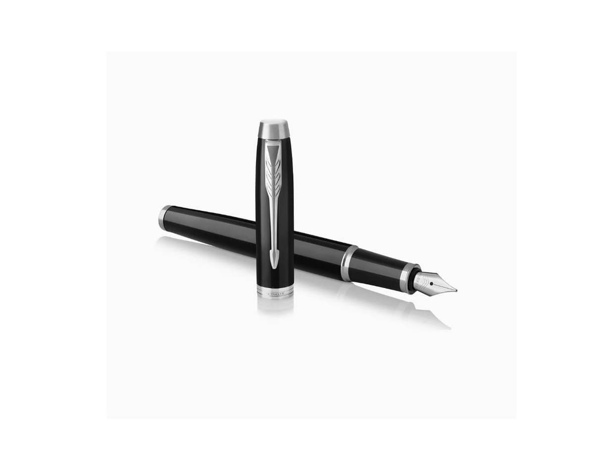 Producto Parker IM -Pluma estilográfica lacada en negro con adorno cromado, plumín mediano