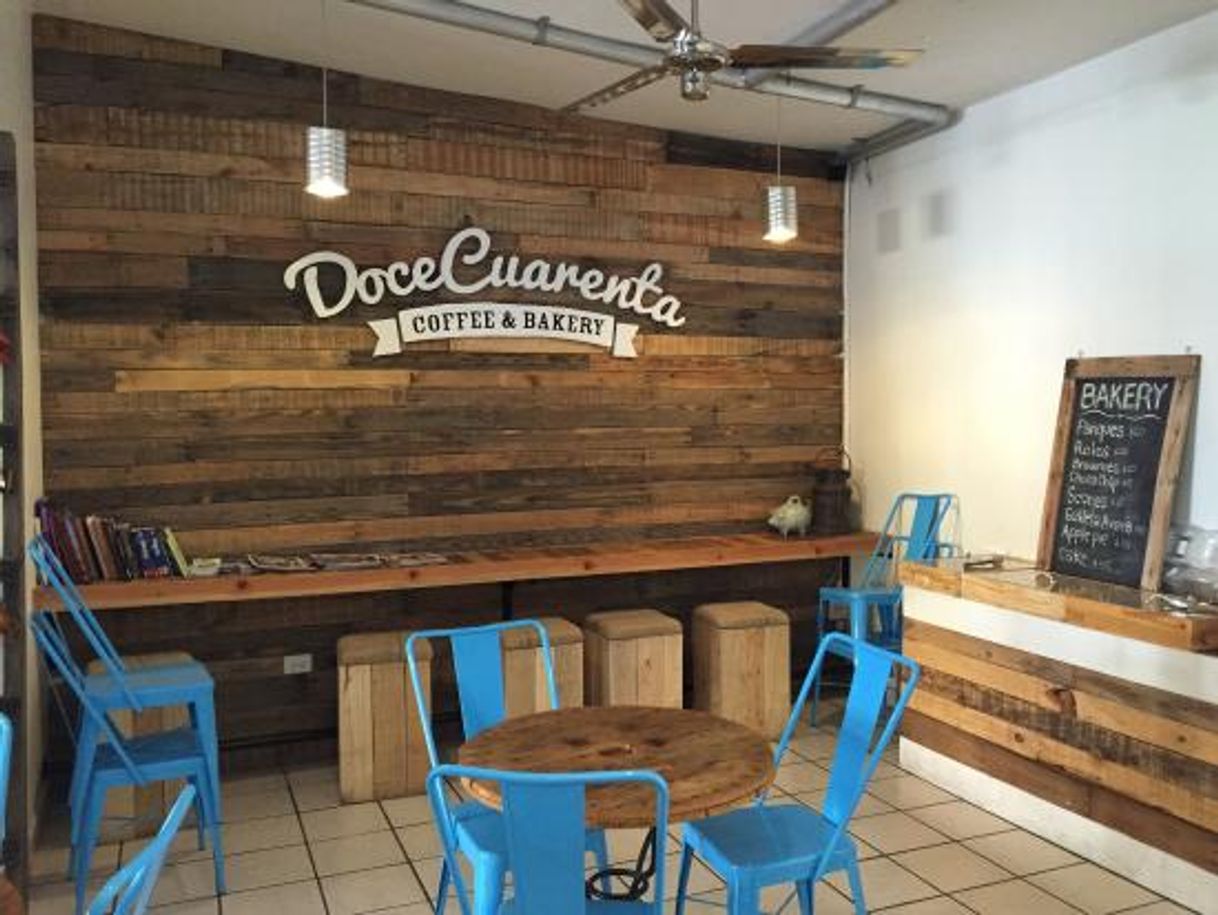 Restaurantes Doce Cuarenta Coffee & Bakery