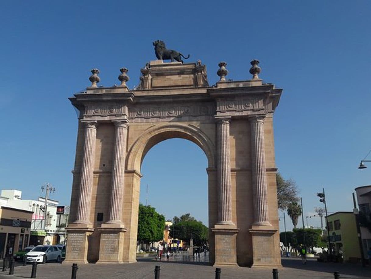 Lugar Arco Triunfal de la Calzada de los Héroes