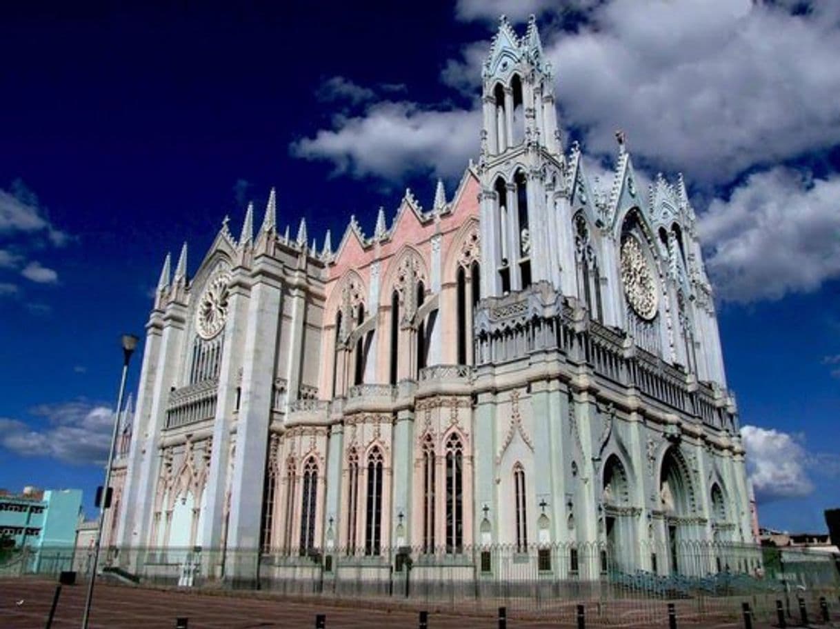 Lugar Templo Expiatorio Diocesano del Sagrado Corazón de Jesús