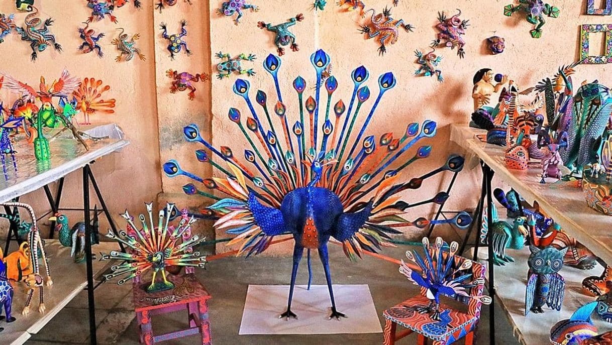 Lugar Alebrijes de Madera