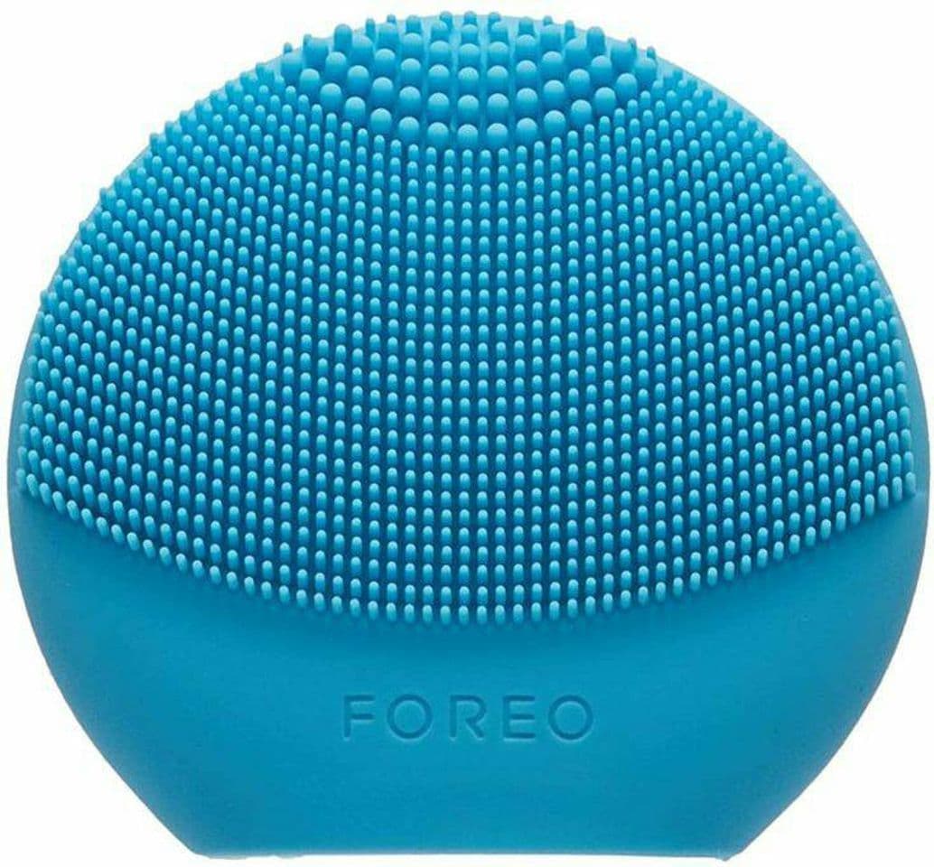 Producto LUNA play plus de FOREO es el cepillo facial recargable de silicona