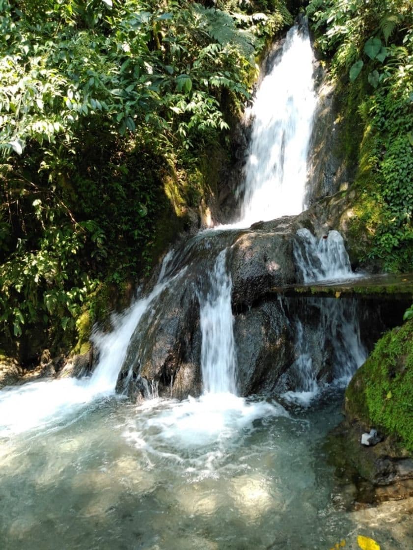 Lugar Catarata Honolulo