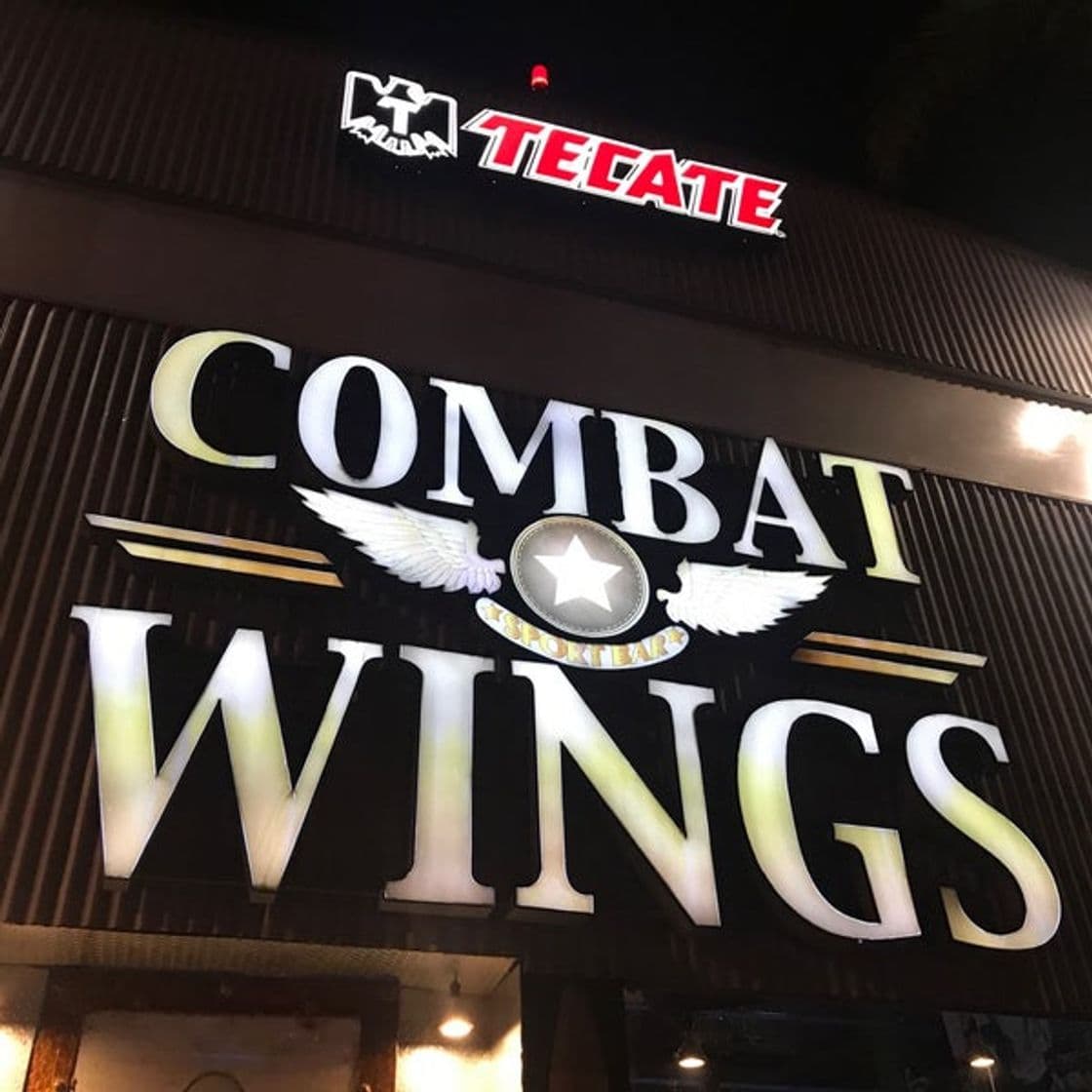 Restaurants Combat Wings