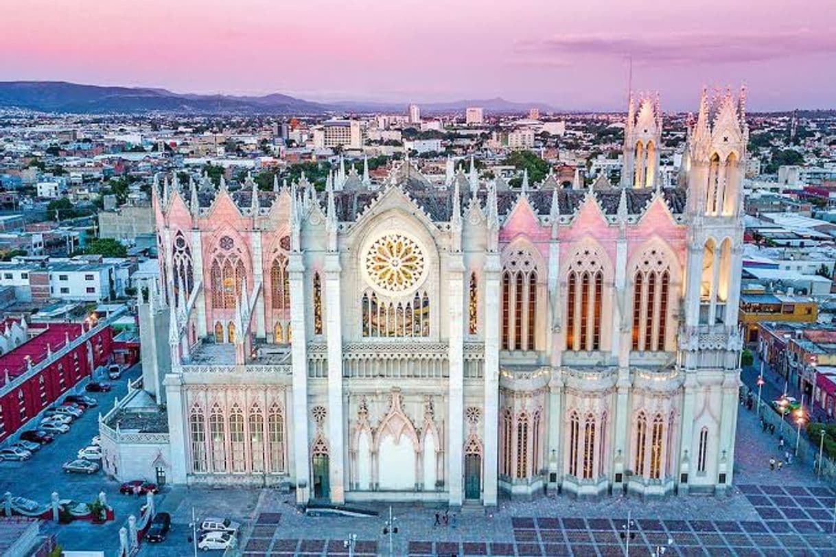 Place Templo Expiatorio Diocesano del Sagrado Corazón de Jesús