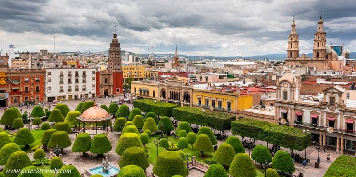 Place León