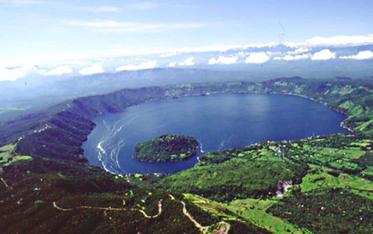 Lugar Lago de Coatepeque