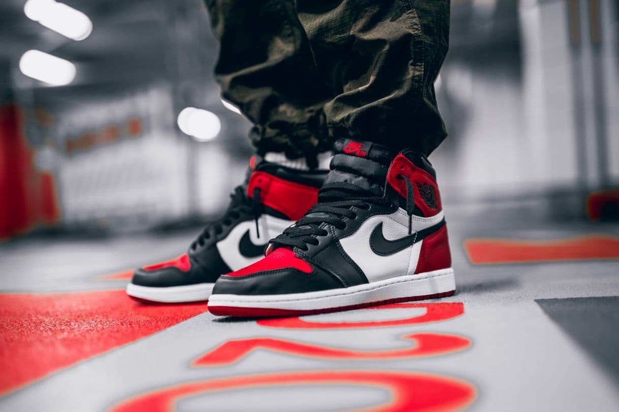 Product Nike Air Jordan 1 Retro High OG 'BRED Toe'