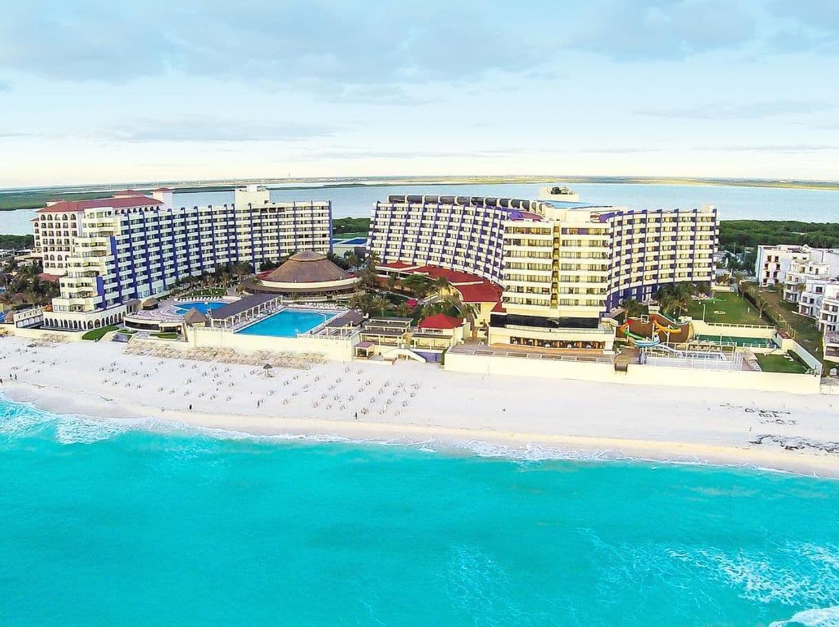 Place Crown Paradise Club Cancun