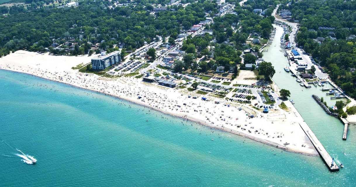 Place Grand Bend Beach