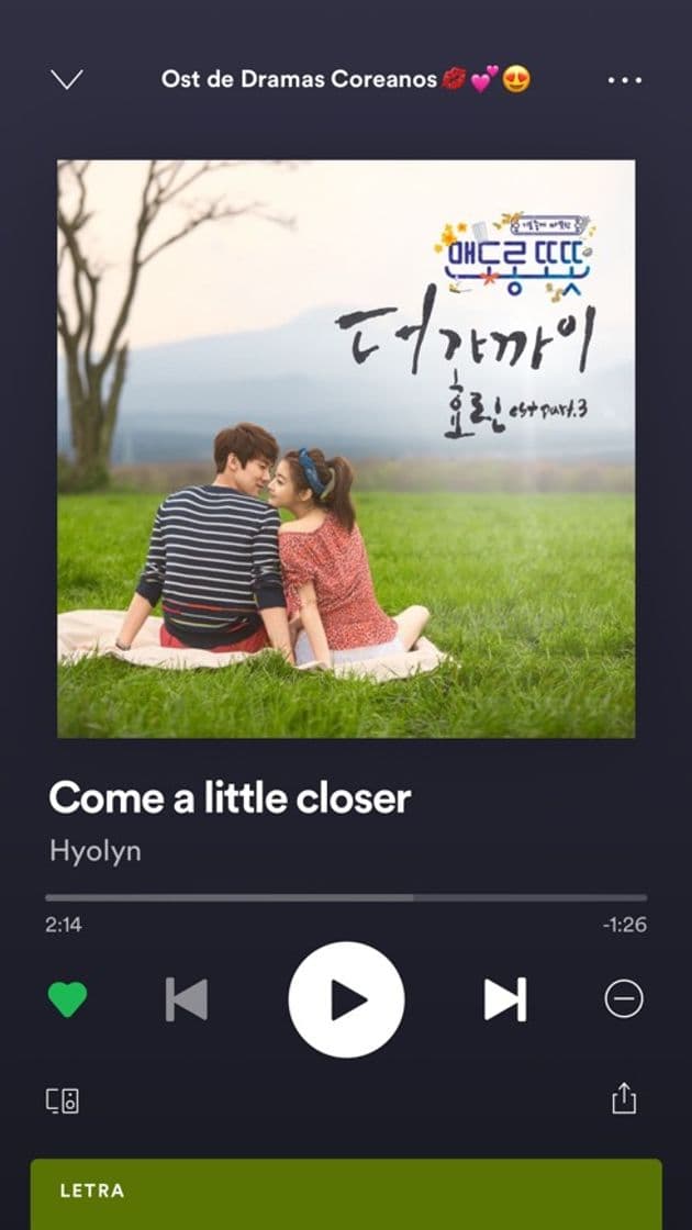 Canción Come a little closer