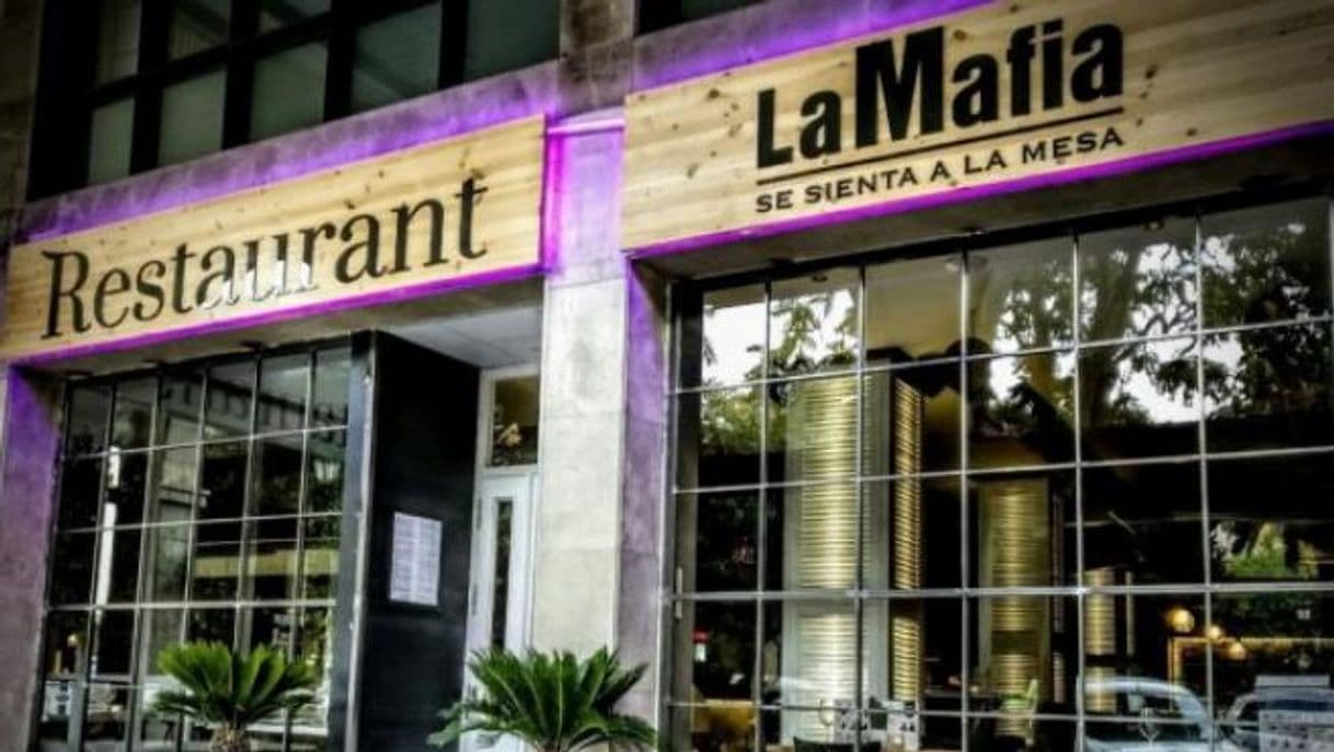 Restaurantes La Mafia se sienta a la mesa