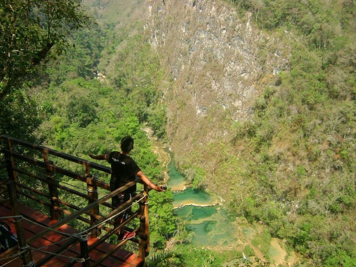 Place Semuc Champey