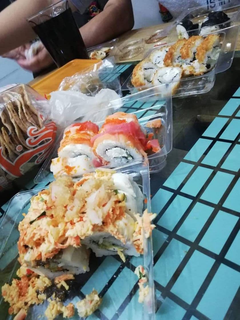 Restaurantes Kunai Roll