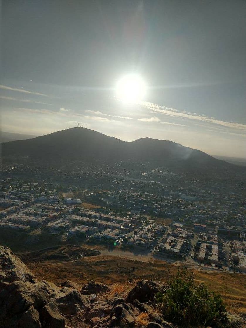 Lugar Cerro de las Abejas