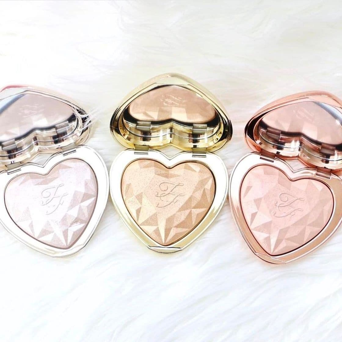 Moda Love Light - Iluminador de  TOO FACED 