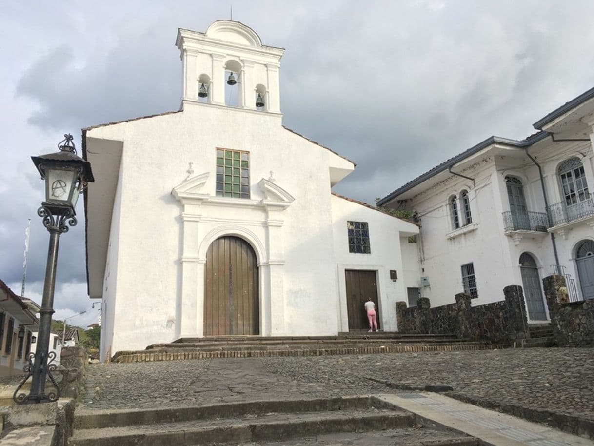 Lugar Iglesia La Ermita