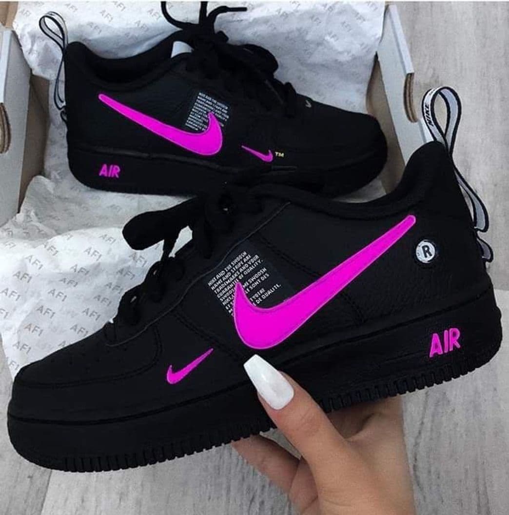 Moda Tênis Nike Air Force 1 TM Preto Pink