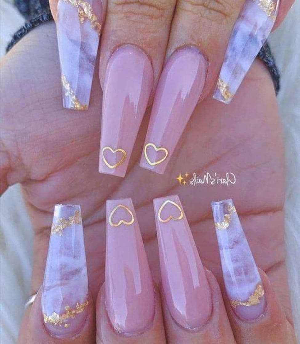 Moda Nails