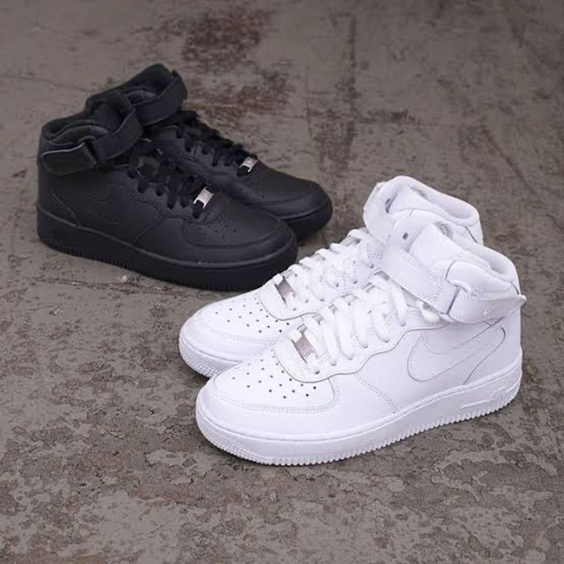 Place Nike Force 1 Mid