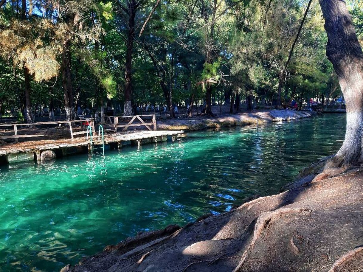 Lugar Laguna de la Media Luna