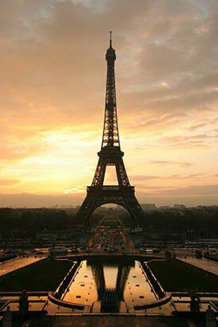 Place Torre Eiffel