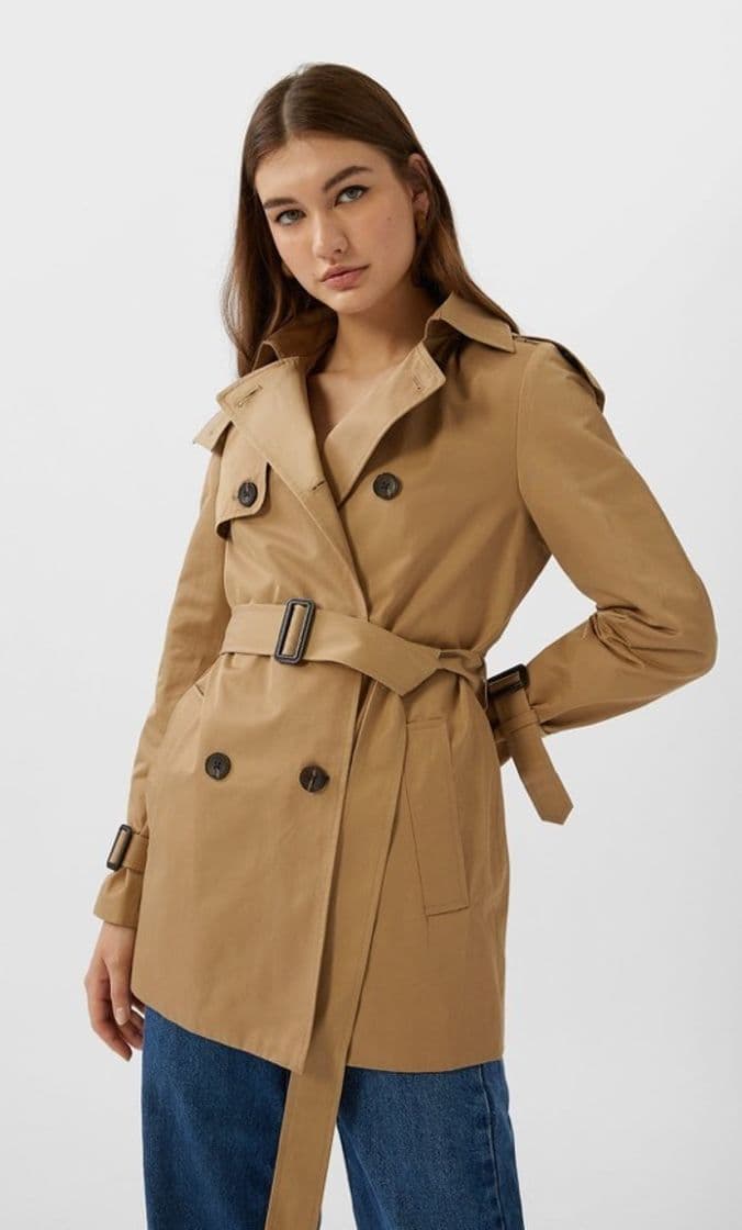 Fashion Trench com capuz impermeável | Stradivarius