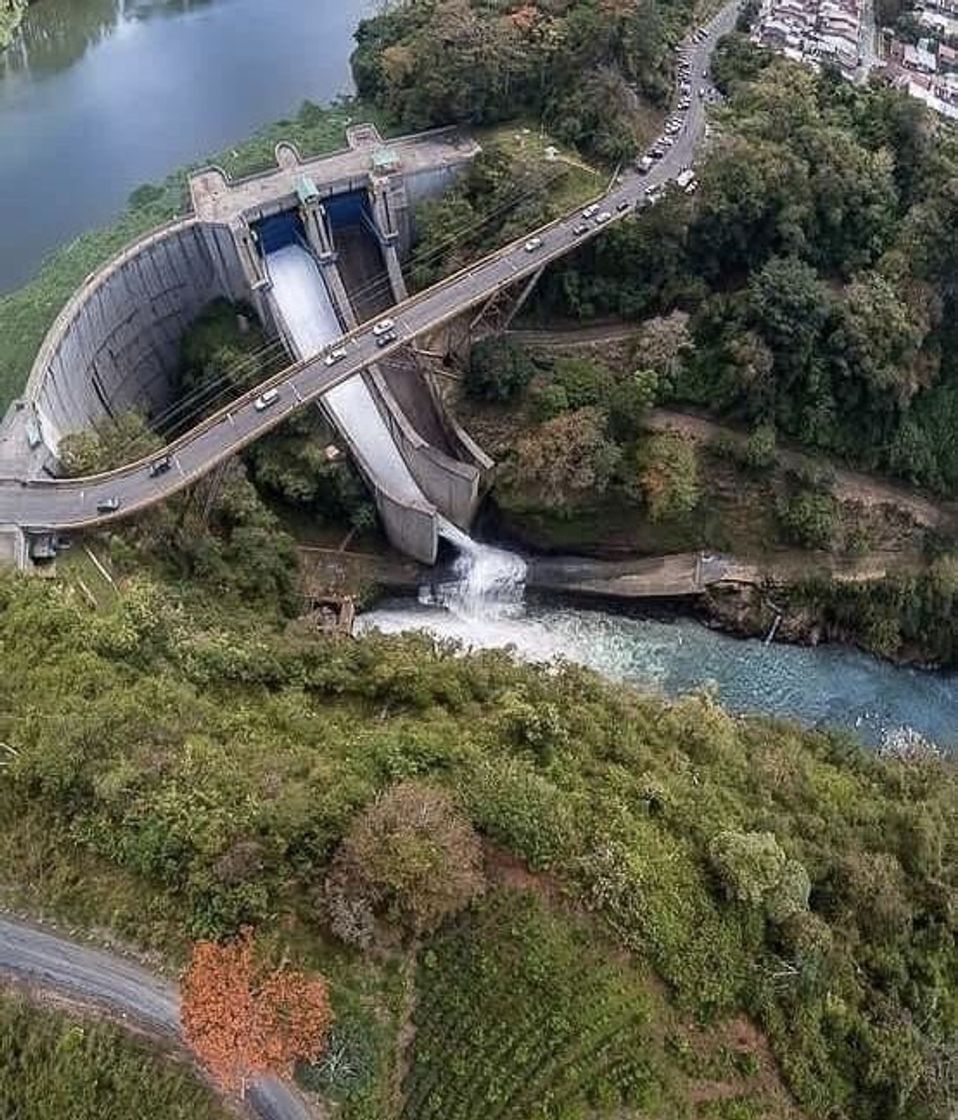 Lugar Represa de Cachí