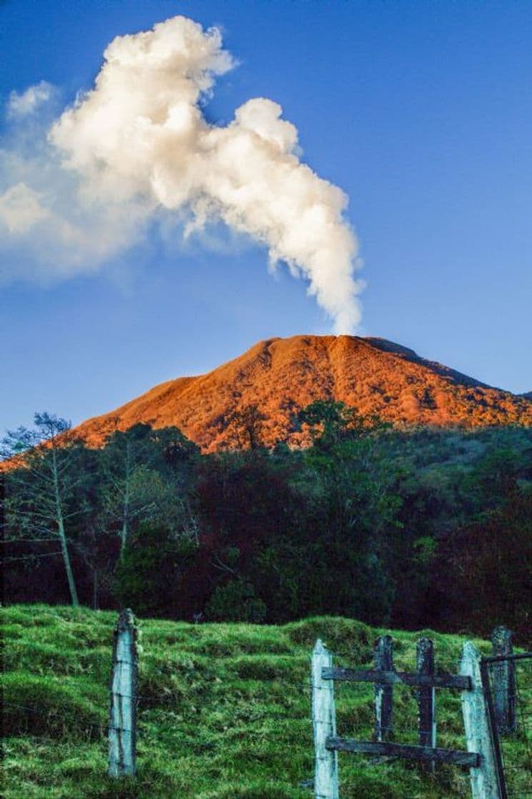 Lugar Volcán Turrialba