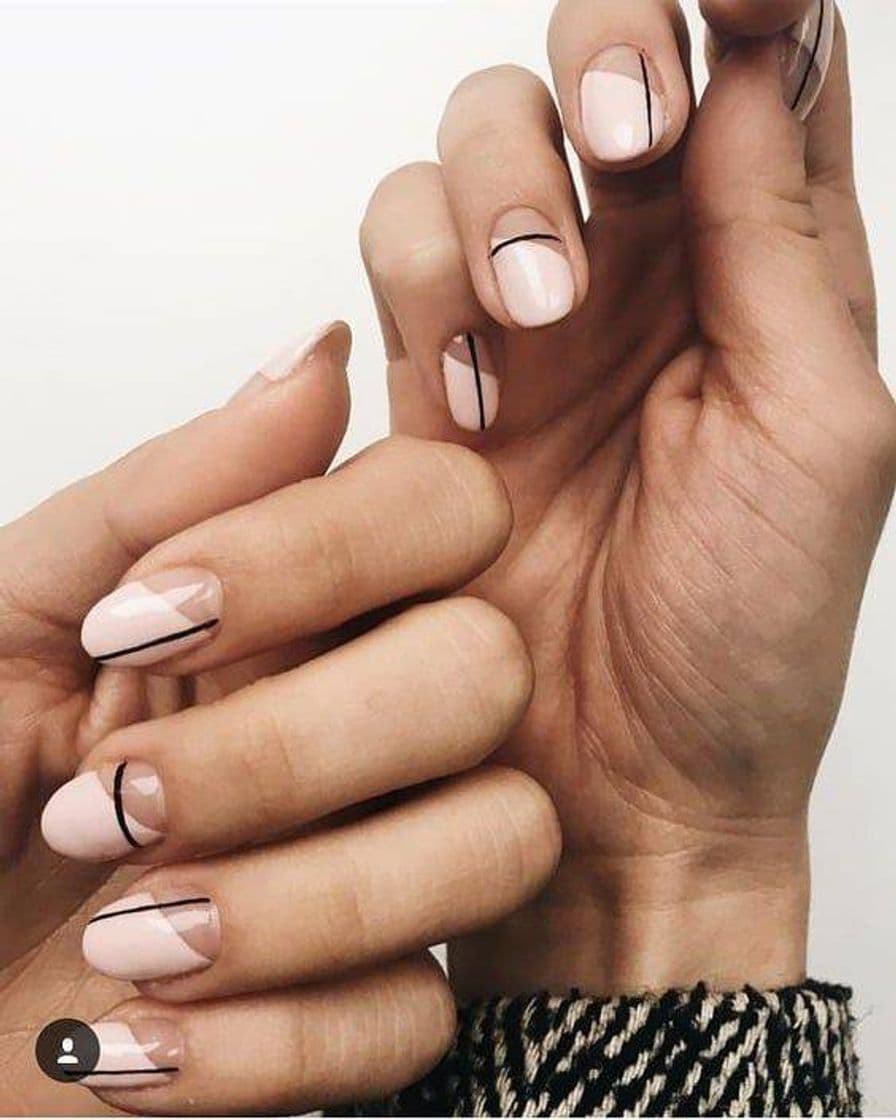 Moda Uñas minimalistas