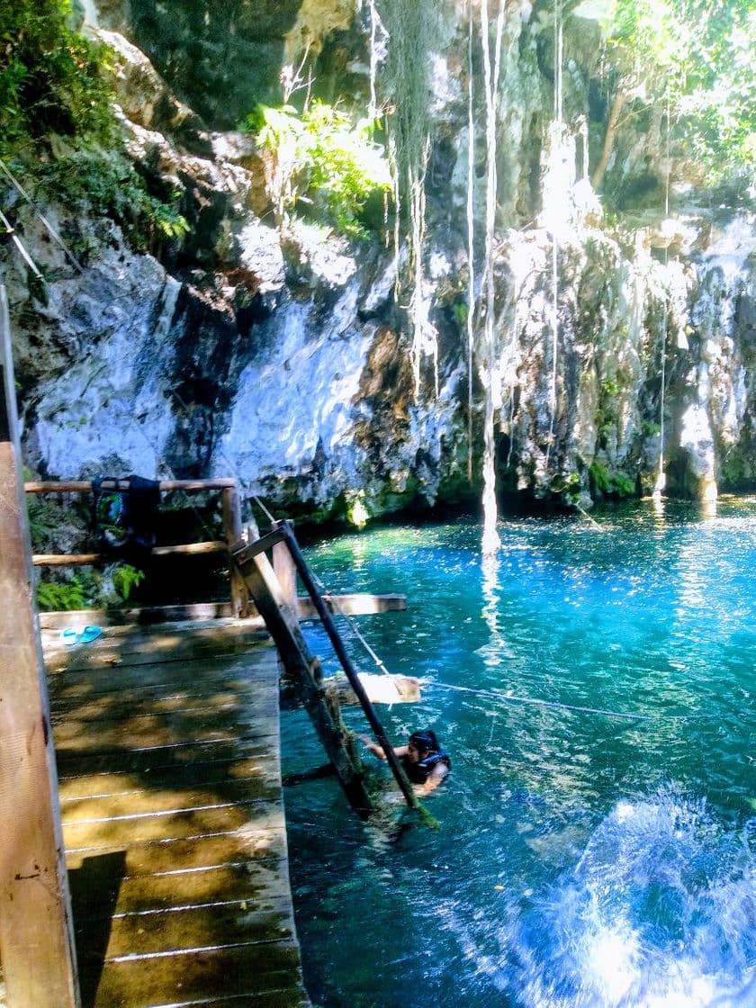 Place Yokdzonot Cenote