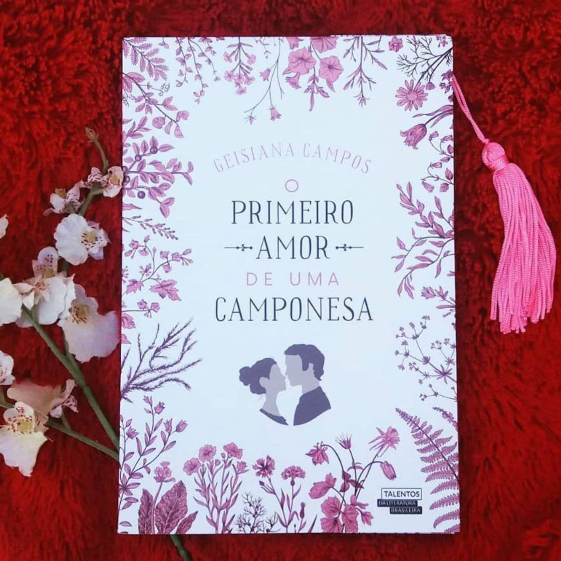 Libro " O primeiro amor de uma camponesa "