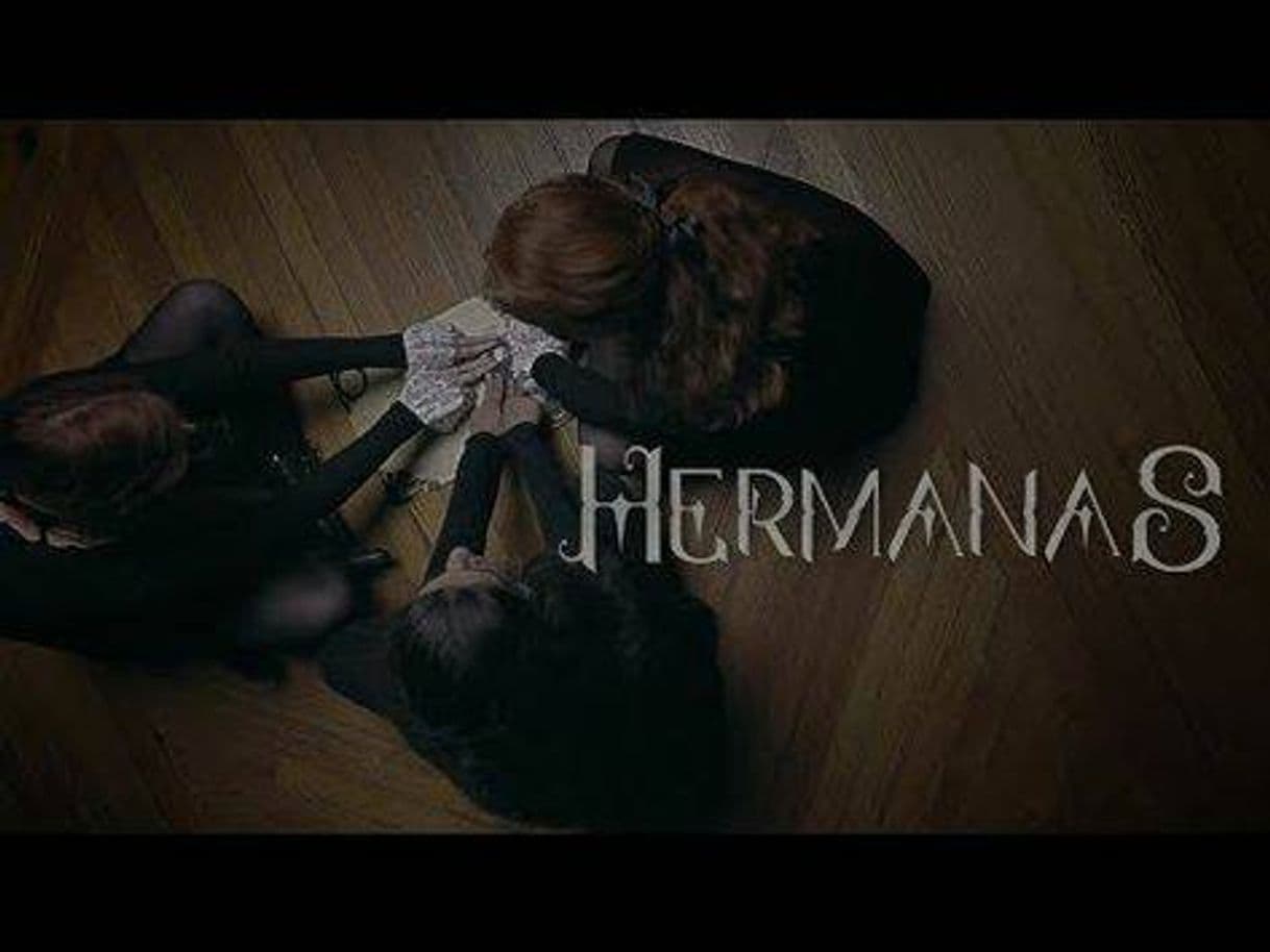 Fashion HERMANAS - CORTO DE TERROR (Horror Short Film) - YouTube