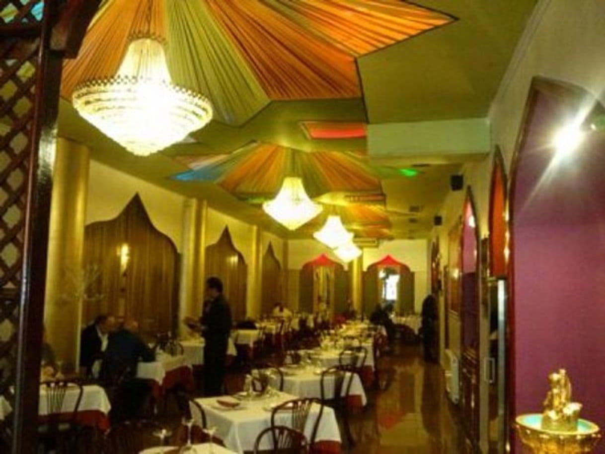 Restaurantes Shish Mahal