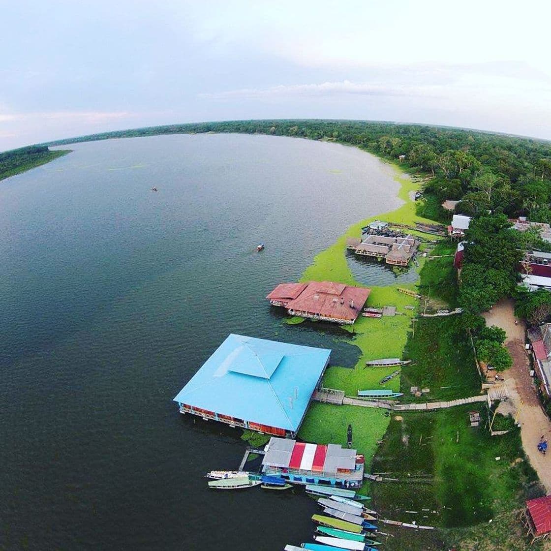 Lugar Lago Yarinacocha