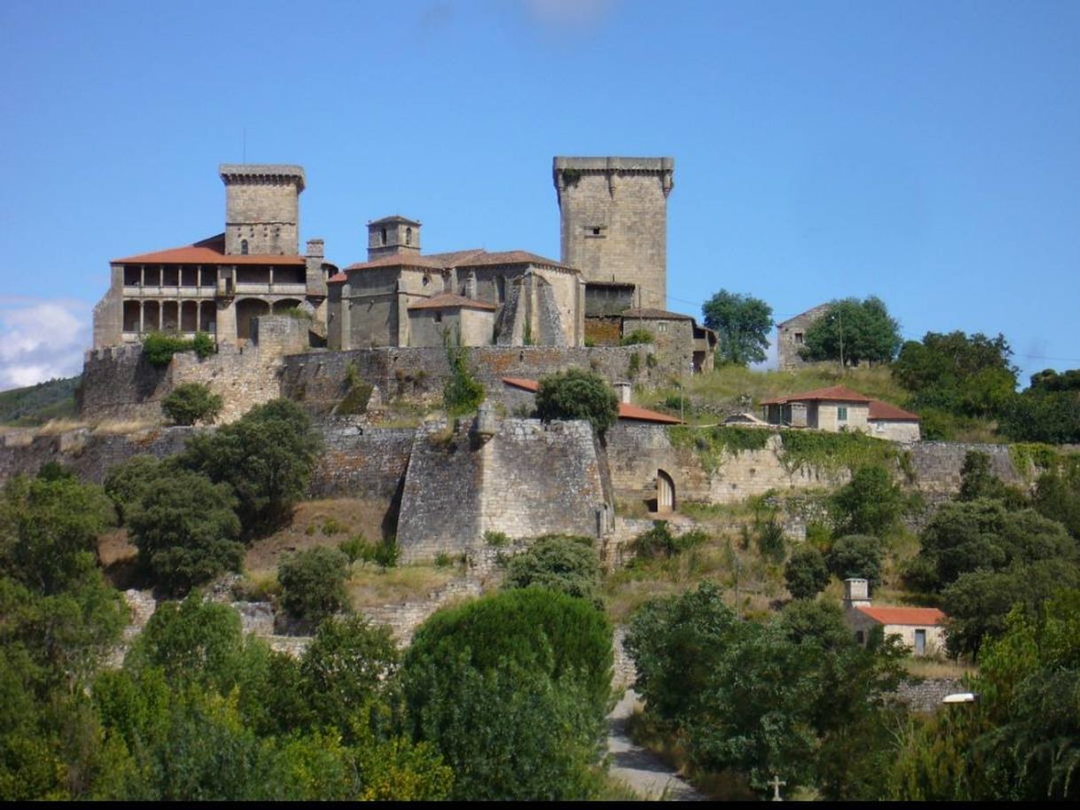 Place Parador Castillo de Monterrei